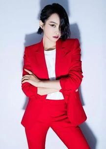 明星网红西服图片女头像,网红西服女头像的潮流演绎
