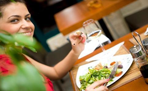 减肥食谱热门话题,揭秘减肥食谱，轻松瘦身不再是梦