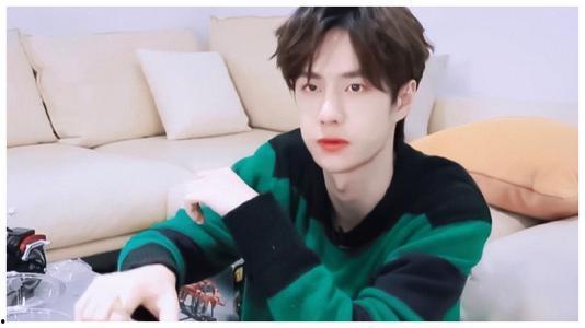 今日吃瓜王一博完整版,今日吃瓜王，揭秘娱乐圈幕后故事