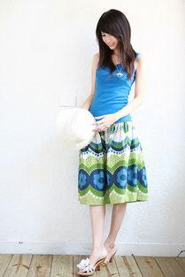 高档女装热门话题英文,Top Trends in Luxury Women's Fashion: Unveiling the Latest Styles and Designs